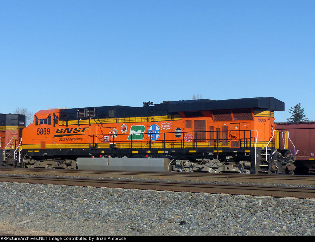 BNSF 5869